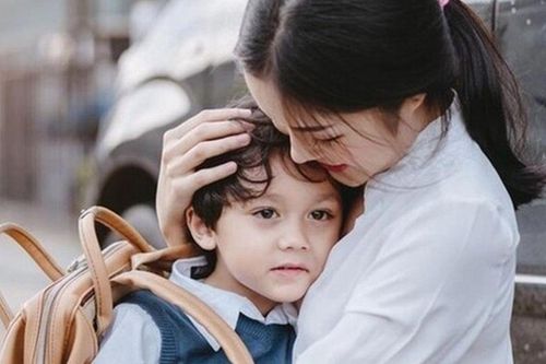 Con dâu đổi tên cho con sang họ mẹ sau ly hôn, mẹ chồng không nói một câu đưa ra quyết định bất ngờ