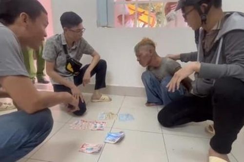 Hai giờ truy bắt đối tượng cướp giật 46 tờ vé số