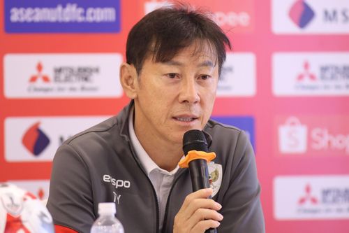 HLV Shin: 'Kim Sang-sik là đàn em tôi'