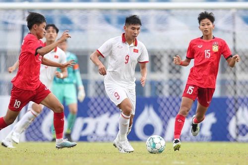 Tin nóng bóng đá Việt 14/12: ĐT Việt Nam áp đảo trước Indonesia; Quế Ngọc Hải làm 'điều bất ngờ' giữa AFF Cup