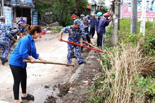 'Ngày thứ 7 tình nguyện' của tuổi trẻ Lữ đoàn 175 Hải quân