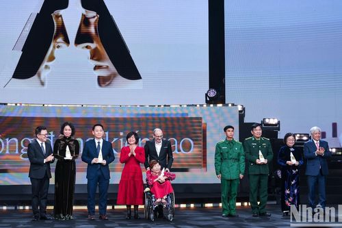 Toàn cảnh lễ trao Giải thưởng Hành động vì Cộng đồng - Human Act Prize 2024