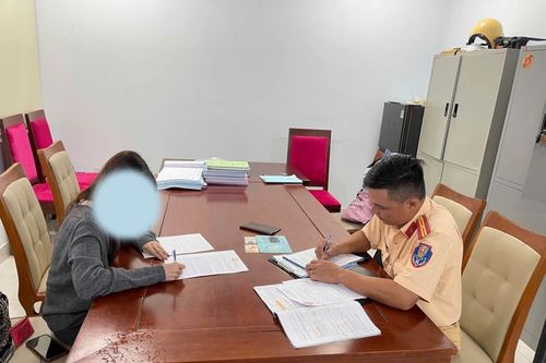 Bị xử lý vì… chơi trội!