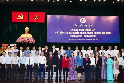 Sở TT-TT TPHCM đón nhận Huân chương Lao động hạng Nhì của Chủ tịch nước