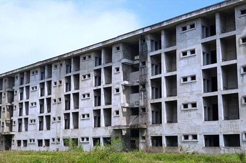 Nhức nhối tình trạng ký túc xá bỏ hoang