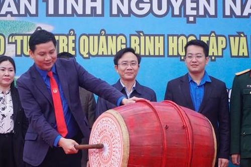 Quảng Bình ra quân tình nguyện tái thiết sau lũ