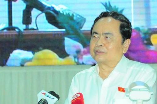 Chủ tịch Quốc hội: Trung ương gương mẫu đi đầu trong sắp xếp bộ máy