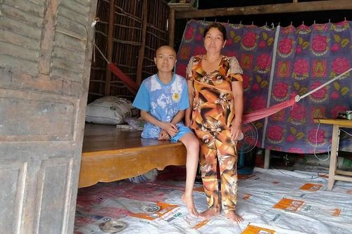 Báo VietNamNet đóng viện phí hơn 51 triệu đồng cho em Danh Tỷ bị ung thư