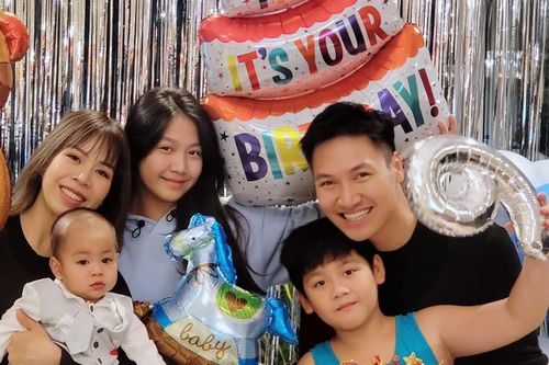 'Soái ca' màn ảnh 3 con vẫn vạn người mê, ngoài đời sành điệu khác hẳn trên phim