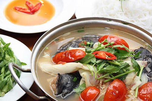 Cách nấu lẩu cá tầm chua cay, thơm ngon tại nhà