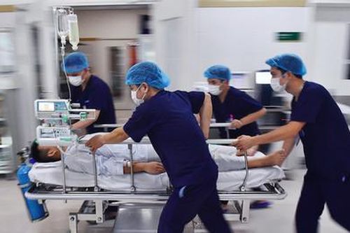 Người đàn ông cấp cứu sau khi ăn thịt lợn ở quán cơm
