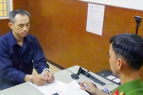 Khởi tố, bắt tạm giam kẻ hành hung, đạp vào mặt cô gái tàn nhẫn sau va chạm giao thông