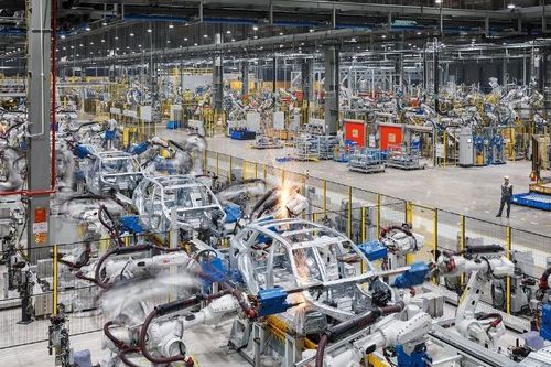 VinFast nâng tỉ lệ nội địa hóa lên 84% sau 2 năm: Chuyên gia khẳng định tính khả thi