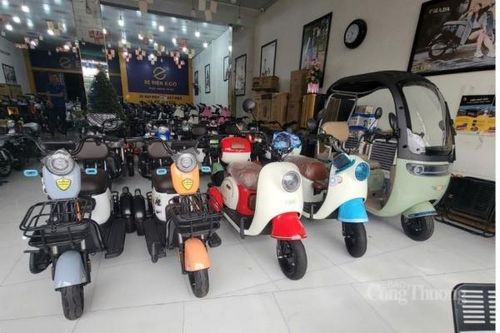 TP. Hồ Chí Minh: Xe điện 3 bánh bị cấm lưu thông nhưng vẫn bán tràn lan