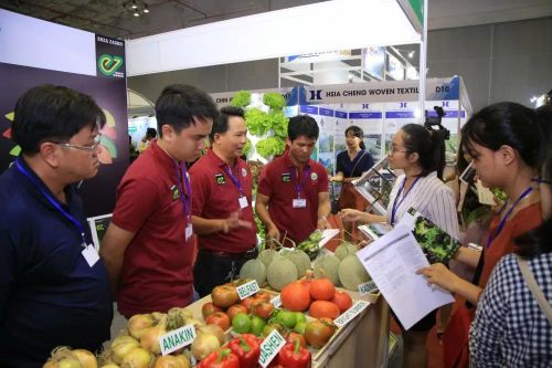 'Kéo' nhà mua hàng quốc tế đến Việt Nam để quảng bá rau, quả