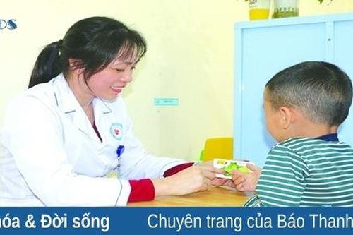 Thắp lên ánh sáng cuộc đời cho trẻ tự kỷ: Những người mẹ đặc biệt