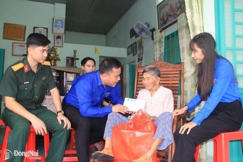 Giáo dục truyền thống cho đoàn viên, thanh niên qua Hành trình về nguồn
