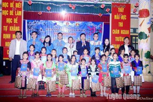Chương trình Đông ấm vùng cao tại huyện Hàm Yên