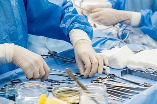 Vì sao cần phục hồi chức năng sau phẫu thuật cột sống?