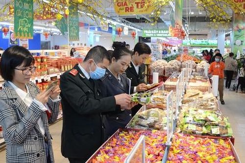 Quản lý, giám sát chặt chẽ người, cơ sở sản xuất, kinh doanh thực phẩm