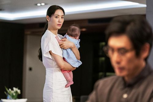 Xem 'Gia đình hoàn hảo' để rạch ròi giữa tình thân và luật pháp