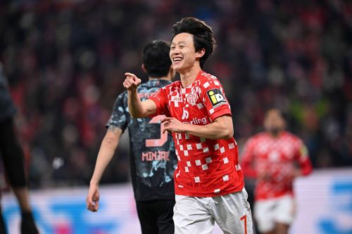 Tiền đạo Hàn Quốc khiến Bayern thua sốc