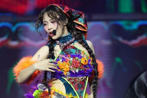 Chị đẹp khiến khán giả bức xúc