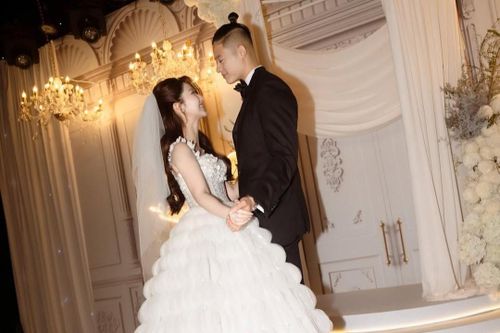 Đám cưới lung linh của Trí Thịt Bòa và Hà My
