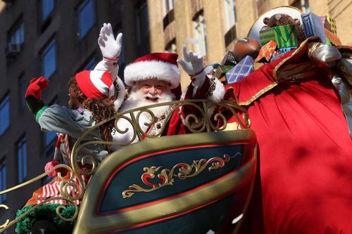Cha xứ Anh 'lỡ lời' về ông già Noel