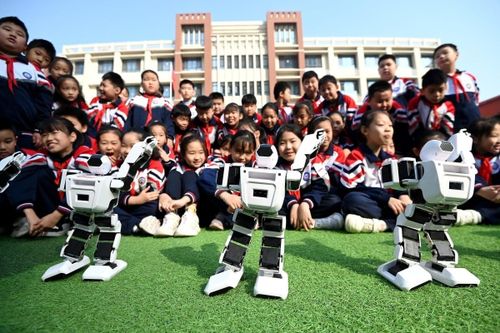Trung Quốc muốn dạy AI cho trẻ, phụ huynh không tin sẽ dạy được