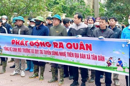 Huyện Phú Xuyên tổng vệ sinh khu vực ven bờ sông Nhuệ đi qua 10 xã