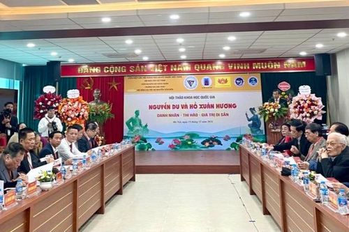 'Nguyễn Du và Hồ Xuân Hương: Danh nhân - Thi hào - Giá trị di sản'