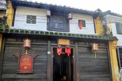 Nhà cổ 300 năm xây dựng không dùng đinh ở Hội An