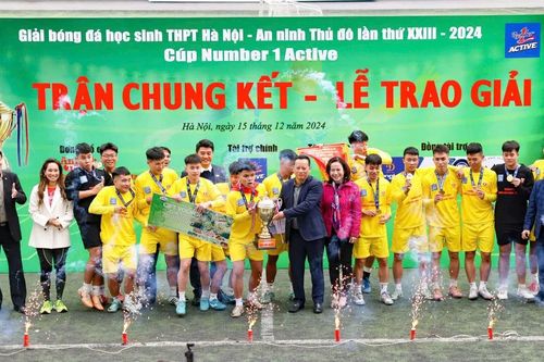 Trường THPT Phùng Khắc Khoan lần đầu vô địch bóng đá học sinh Hà Nội