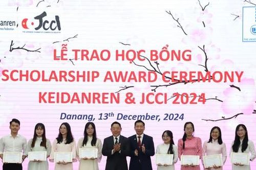 Liên đoàn Kinh tế Nhật Bản trao học bổng cho sinh viên Đà Nẵng, kỳ vọng nhân lực công nghệ cao