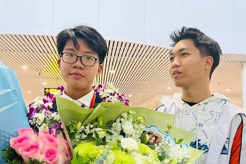 Hành trình đến với huy chương Bạc Olympic khoa học trẻ quốc tế của cậu học trò 15 tuổi
