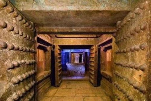 3 cánh cửa chứa đầy kho báu trên thế giới nhưng 'không thể mở được': Nguyên nhân gây 'sốc'