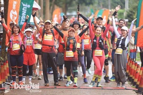 Hơn 1,3 ngàn vận động viên tranh tài Giải chạy Cat Tien Jungle Paths 2024