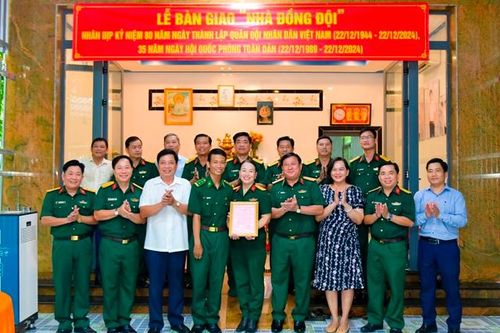 Bộ Tư lệnh Quân khu 9 bàn giao 'Nhà đồng đội'