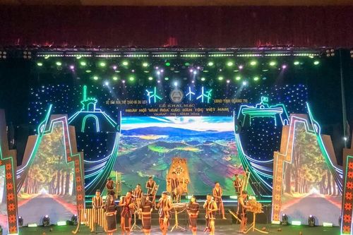 Đoàn nghệ nhân tỉnh Gia Lai tham gia Ngày hội văn hóa các dân tộc Việt Nam tại Quảng Trị