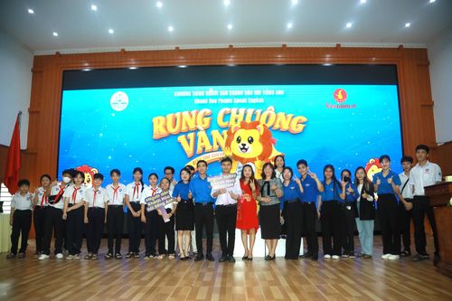 Cuộc thi 'Rung chuông vàng' nói tiếng Anh tại TP. Cam Ranh