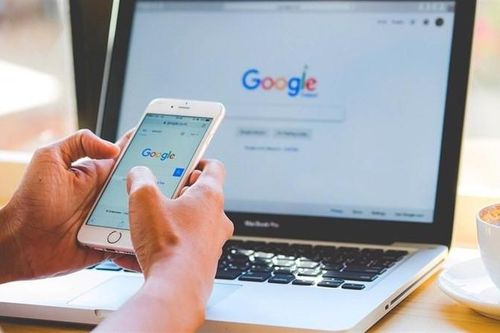 Người Việt Nam tìm kiếm gì nhiều nhất trên mạng trong năm 2024?
