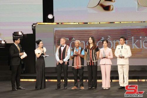 Công an tỉnh Sơn La lần thứ hai liên tiếp nhận giải thưởng Hành động vì cộng đồng – Human Act Prize