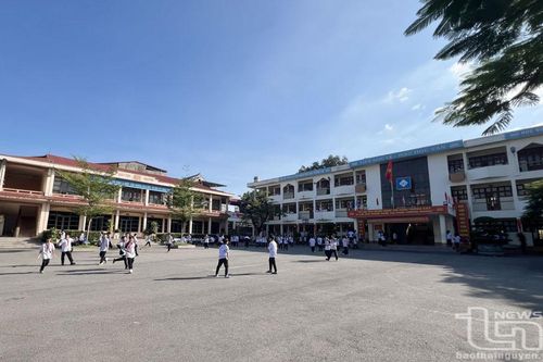 Xây dựng trường học xanh