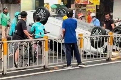 Nữ xe ôm công nghệ dùng gạch đập kính ô tô cứu người ở TP.HCM