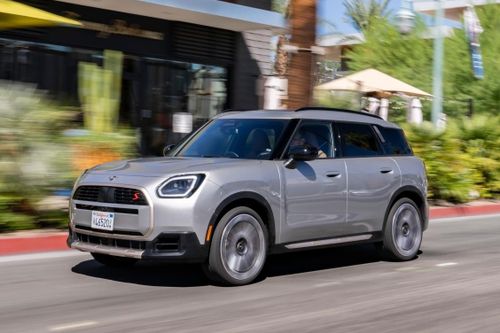 MINI Countryman thế hệ mới ra mắt khách Việt, chưa chốt giá bán