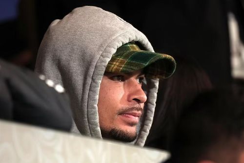 Dele Alli bất ngờ xuất hiện