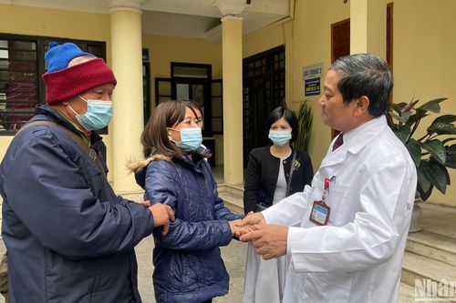 Bệnh nhân ca ghép phổi khiến bác sĩ 'cân não' được xuất viện
