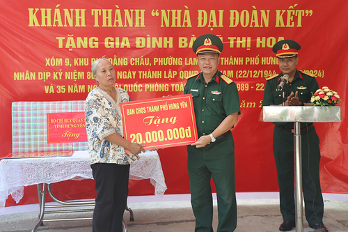 Mang niềm vui đến các gia đình chính sách