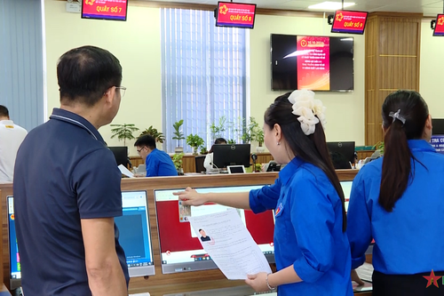Xây dựng nền hành chính phục vụ, chuyên nghiệp, hiện đại